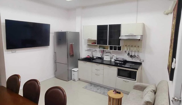 2-bedroom luxurious house with swimming pool. in Tambon San Sai Noi
