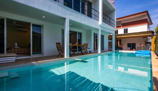 2 Bedroom Private Pool Apartment on Secluded Beach