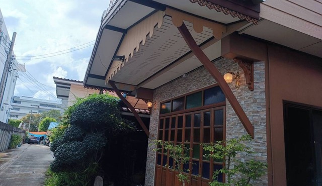 2 BRs house near Lamsali MRT, BaanChaySala