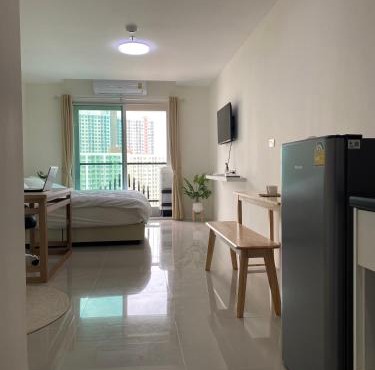22fl Condo near Vibharam Hospital 30sqm Monthly rental in Amphoe Phra Khanong