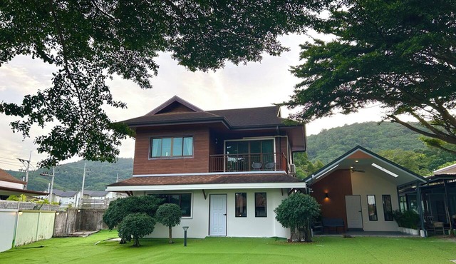 3-bedroom house in adorable Chalong Phuket with nestled among lush mature trees in Tambon Chalong