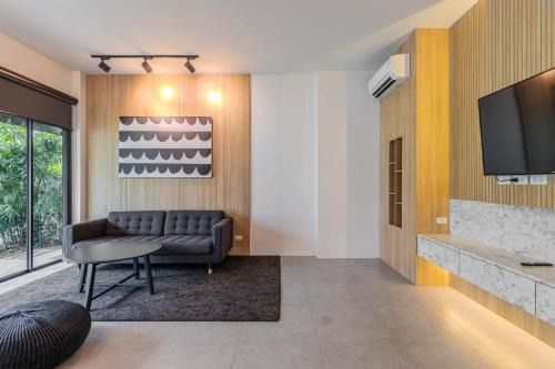 3BR Walk Beach And Beach Clubs thalang V243