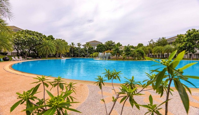 4 Bedroom Townhouse in Great Location (BSS)