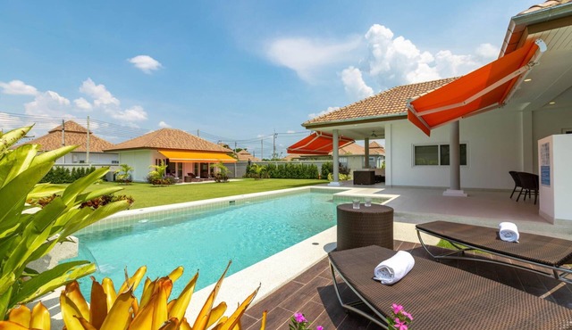 4 Bedroom Villa, Large Tropical Garden (MS30)