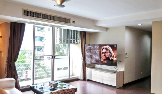 4B - Short-Term Rental Allowed - Downtown Bkk Serviced Apartment in Krung Thep Maha Nakhon