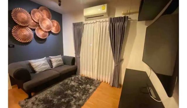 50m MRT, Big C, 2BR Condo in Bangkok, with Sauna, infinite Pool & Gym