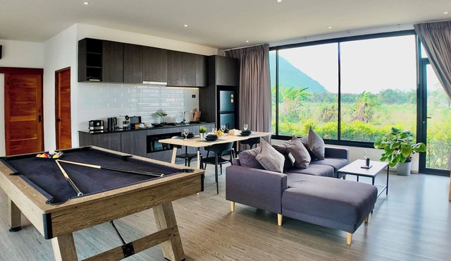 8 Valley KhaoYai in Pak Chong