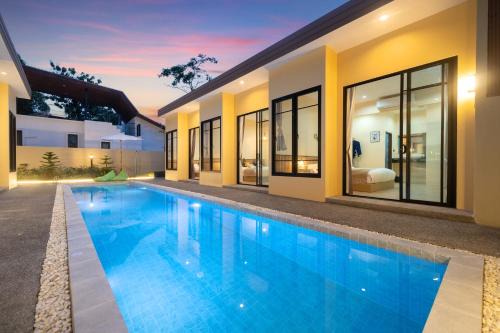 Amaleena Pool Access, Phuket