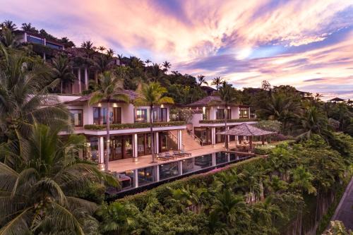 Andara Resort Villas in Kamala Beach