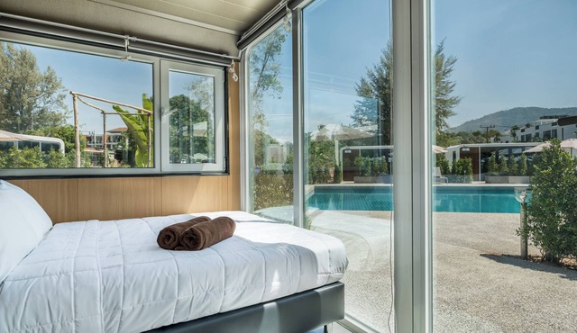 Apple House Cozy 1-bedroom cabin in adorable Tambon Choeng Thale with AC in Tambon Choeng Thale