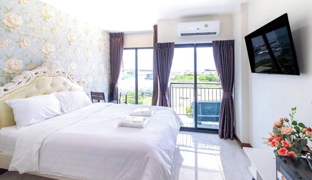 arunsakhon luxury condo in Samut Sakhon