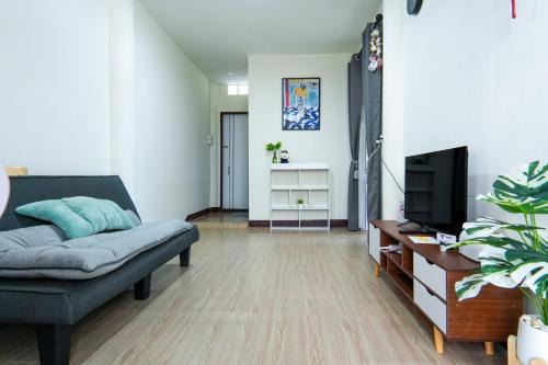 Baan ABC at 112 Phahonyothin 55 in Bangkok