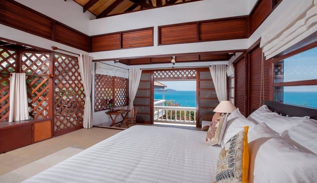 Baan Khunying – Secluded Phuket Beachfront Villa