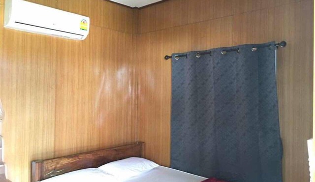 Ban Suan Kru Kob in Pak Phli