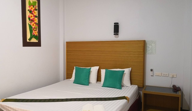Banmai Resort in Maha Rat