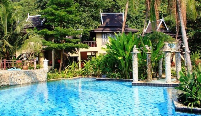 Beachfront resort, superior garden view
