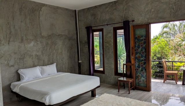 Beautiful Ground Floor 1-Bed Apartment 600m from the Beach