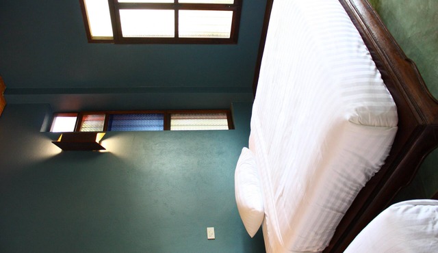Bed&Breakfast, 2 Queen size beds near Chiang Mai railway station