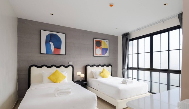 Bembis Hotel Charoenakorn 10