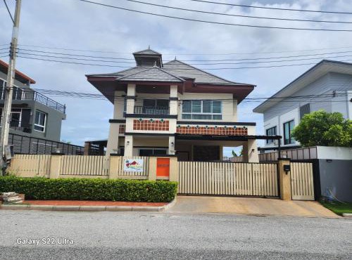 Ben's House Bangsaen in Pattaya