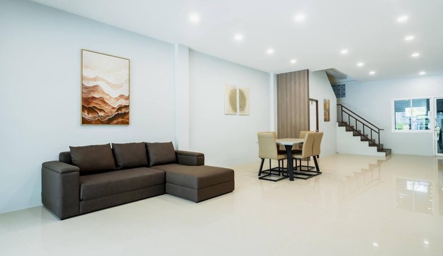 Boathouse 4 Bed Townhouse Fully Renovated Rawai in Rawai