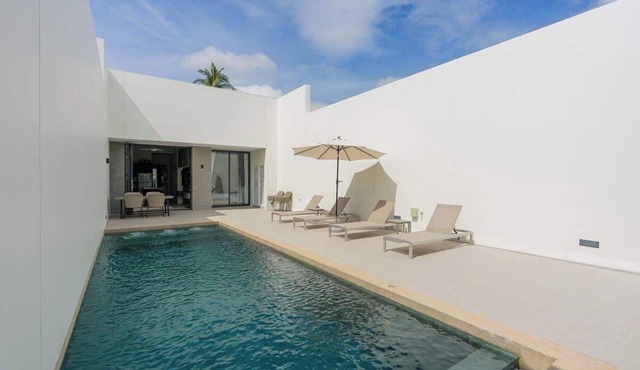 Brand new 3BR Pool Villa with Outdoor Dining