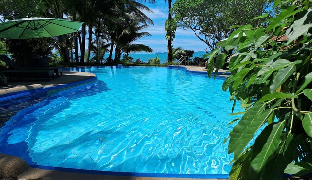 Butterfly Beach Villa in Traditional Thai Style only 20 steps from the beach in Bang Por