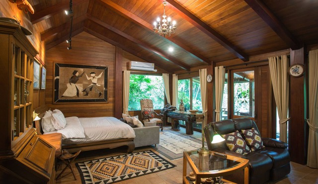 Cattani's Riverside Home in Ayutthaya