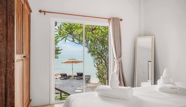 Charming Guest Room Retreat in Maret, Thailand