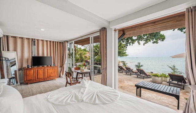 Charming Guest Room with Private Facilities in Maret, Thailand