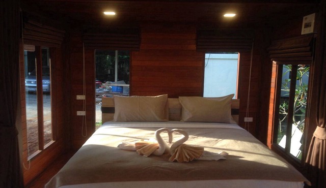 Check In & Chill Out Laem Sok Pier in Trat