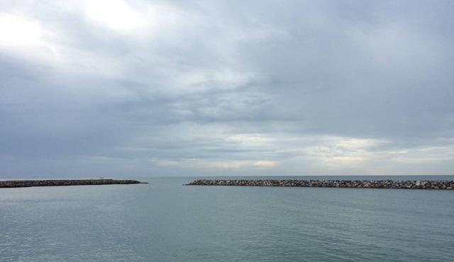 Chomtalay Resort at Had Chaosamran Beach in Ban Laem