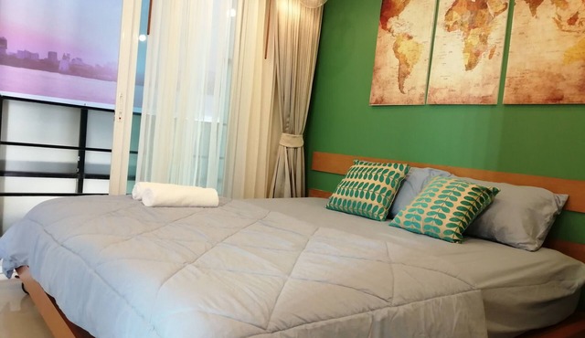 Cozy and Convenient Studio Loft with Kitchen and Private bathroom near ICONSIAM