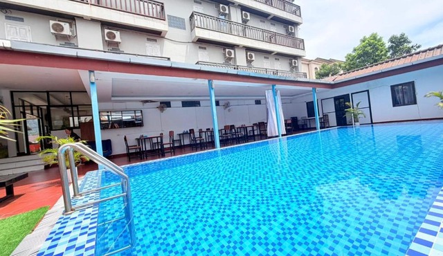 Cozy Corner Hotel