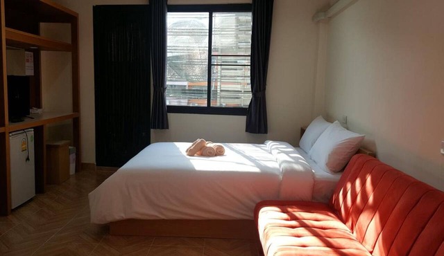 Double D Rooms & Cafe in Bangkok