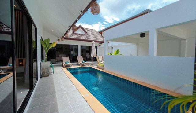 Elyana Haven | Luxury 3BR Private Pool Villa in Rawai, Phuket in Tambon Rawai