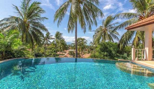 Family 3 bedrooms villa with sea view in Koh Samui