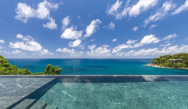 “Family-Friendly Villa Yin Spacious Retreat with Infinity Pool” in ตำบล กมลา
