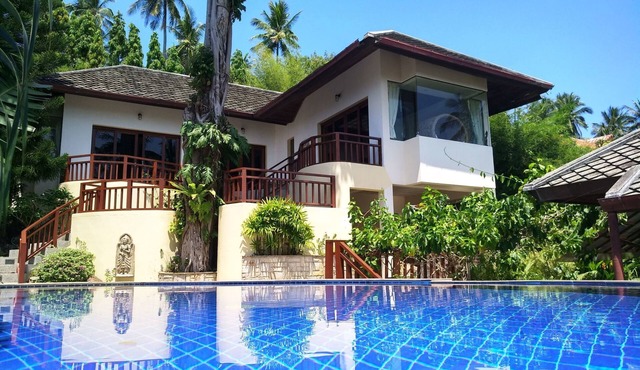 Ferienvilla "Villa Liu" mit Blick auf das Wasser by Interhome in Taling Ngam