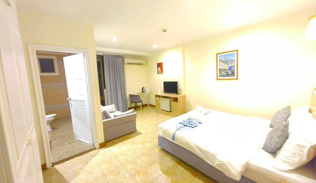good night hotel pattaya in Pattaya South