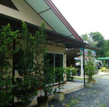 Green Happy Homestay in Ban Hua Khot