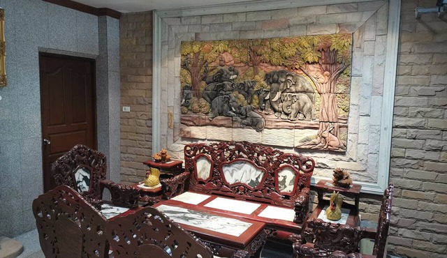 Hi Hotel in Nong Khae