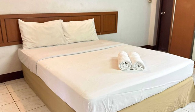 Hotel O Top North Guesthouse