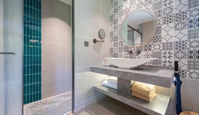 Howard Johnson by Wyndham Phuket Naiyang in Thalang