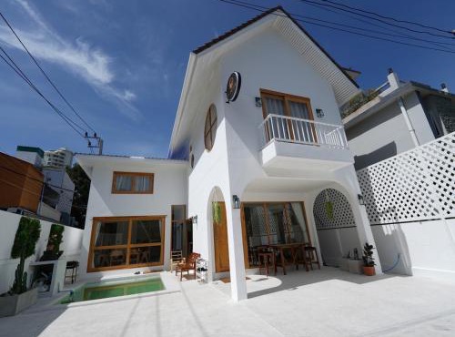 Hua Hin Pool Villa By RoomQuest 50m from the Sea in Hua Hin