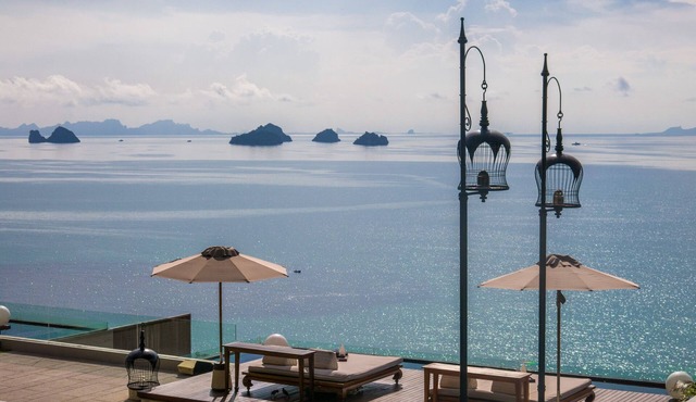 Huge Seaview Villa within a 5-Star branded Resort on Samui