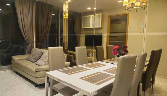 Hyde 2BR Luxury Suite near BTS Nana in Watthana