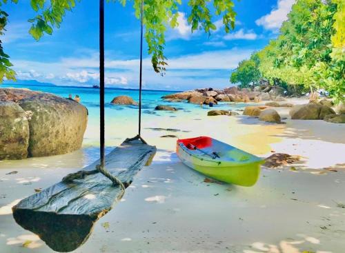 Kathalee Beach Resort in Ko Lipe