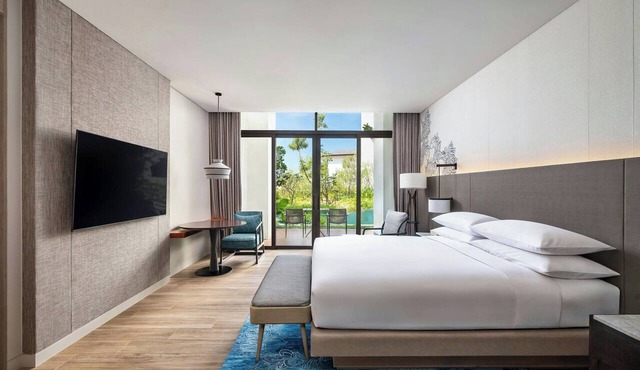 Khao Lak Marriott Beach Resort & Spa in Takua Pa