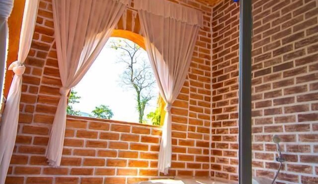 Khun Khao Tamnan Prai Resort in Ratchaburi